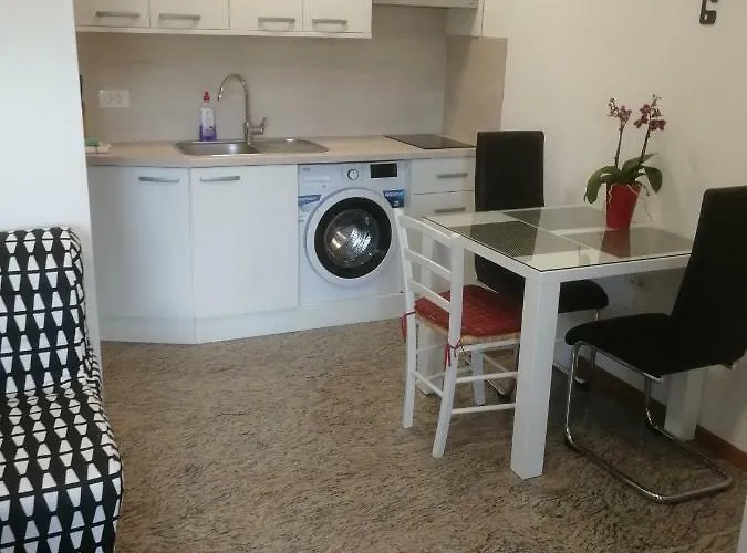 아파트 Apartma Rok